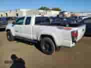 2022 Toyota Tacoma SR z VIN 3TYSZ5AN0NT080091, wystawiony jako Copart lot #70502085 z przebiegiem 72 221 mil mil oraz Szkoda całkowita • Salvage title. Historia ofert i sprzedaży dostępna na DreamBid. Obrazek 2.