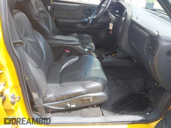 2002 Chevrolet S-10 LS с VIN 1GCDT13W32K239841, выставлен на аукционе IAAI как лот 42595721 с пробегом 304 261 миль миль и . История ставок и продаж доступна на DreamBid. Изображение 5.
