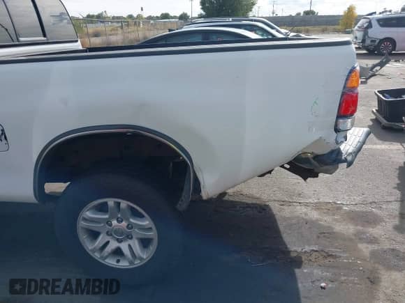 2004 Toyota Tundra SR5 z VIN 5TBBT44114S456028, wystawiony jako IAAI lot #43430467 z przebiegiem 230 434 mil mil oraz . Historia ofert i sprzedaży dostępna na DreamBid. Obrazek 6.