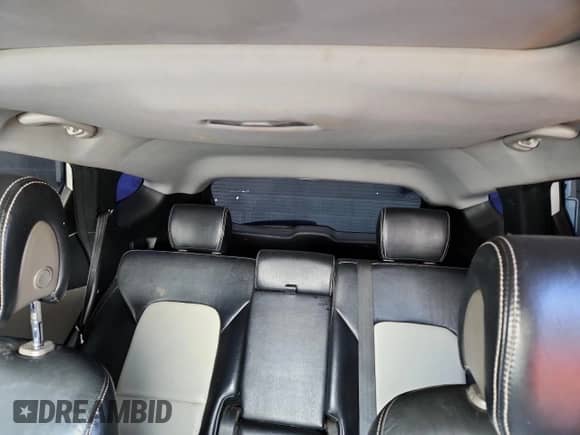 2015 Hyundai Santa Fe z VIN 5XYZTDLB4FG238097, wystawiony jako Copart lot #81771125 z przebiegiem 154 974 mil mil oraz Czysty tytuł • Clean title. Historia ofert i sprzedaży dostępna na DreamBid. Obrazek 10.