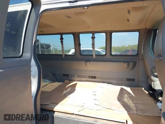 2015 Chevrolet Express Passenger LT with VIN 1GAZG1FG9F1203428, listed as a IAAI auction lot 43134659 with 181,087 mi miles and . Bid and sale history available at DreamBid. Image 8.