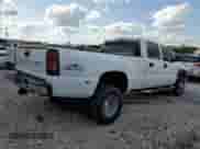 2006 Chevrolet Silverado 3500 DRW LT1 z VIN 1GCJK33D86F259615, wystawiony jako Copart lot #52218565 z przebiegiem 64 497 mil mil oraz Szkoda całkowita • Salvage title. Historia ofert i sprzedaży dostępna na DreamBid. Obrazek 3.