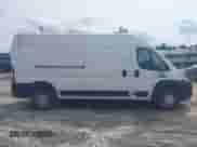 2019 Ram ProMaster Cargo z VIN 3C6TRVDG4KE541383, wystawiony jako IAAI lot #42309591 z przebiegiem 88 966 mil mil oraz . Historia ofert i sprzedaży dostępna na DreamBid. Obrazek 13.