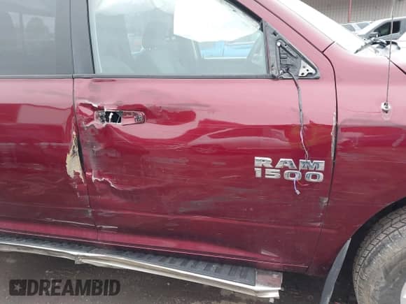 2018 Ram 1500 Big Horn z VIN 1C6RR7GG7JS319692, wystawiony jako IAAI lot #41486502 z przebiegiem 98 635 mil mil oraz . Historia ofert i sprzedaży dostępna na DreamBid. Obrazek 22.