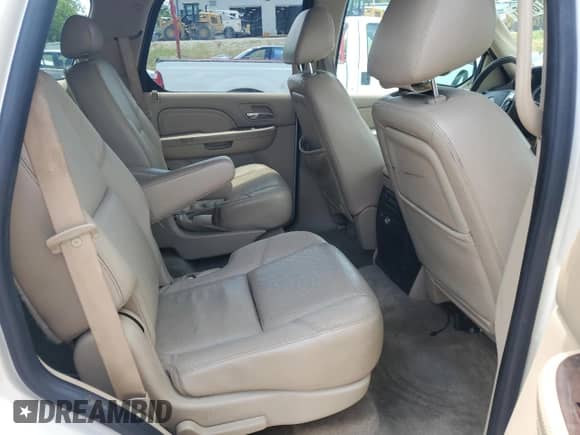 2009 Cadillac Escalade with VIN 1GYFK23269R241173, listed as a Copart auction lot 62178725 with 165,444 mi miles and Clean title. Bid and sale history available at DreamBid. Image 11.