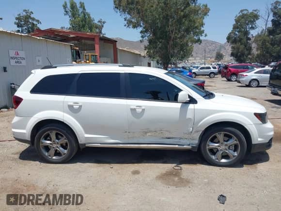 2017 Dodge Journey Crossroad Plus z VIN 3C4PDDGG5HT618426, wystawiony jako IAAI lot #42550737 z przebiegiem 105 708 mil mil oraz . Historia ofert i sprzedaży dostępna na DreamBid. Obrazek 13.