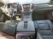 2017 Chevrolet Suburban Premier с VIN 1GNSCJKC2HR300652, выставлен на аукционе Copart как лот 84946335 с пробегом 85 927 миль миль и Списание • Salvage title. История ставок и продаж доступна на DreamBid. Изображение 8.