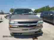 2004 Chevrolet Suburban LT z VIN 1GNFK16Z24J115142, wystawiony jako Copart lot #69387964 z przebiegiem 168 501 mil mil oraz Szkoda całkowita • Salvage title. Historia ofert i sprzedaży dostępna na DreamBid. Obrazek 5.