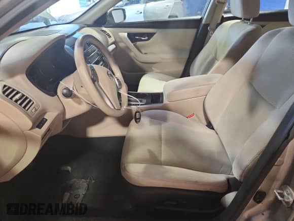 2015 Nissan Altima S z VIN 1N4AL3AP7FC105074, wystawiony jako Copart lot #70548675 z przebiegiem 124 091 mil mil oraz Szkoda całkowita • Salvage title. Historia ofert i sprzedaży dostępna na DreamBid. Obrazek 7.