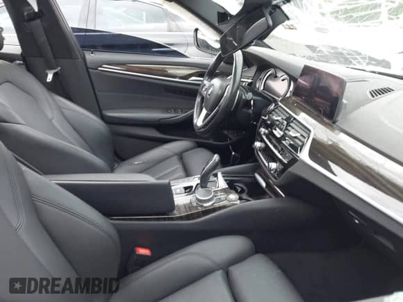 2019 BMW 5 Series 530e с VIN WBAJA9C50KB393600, выставлен на аукционе IAAI как лот 42741908 с пробегом Не указан миль и . История ставок и продаж доступна на DreamBid. Изображение 5.