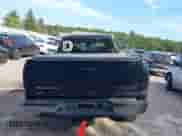 2006 Chevrolet Silverado 2500HD LT3 с VIN 1GCHK23D46F258809, выставлен на аукционе IAAI как лот 43330095 с пробегом 253 924 миль миль и . История ставок и продаж доступна на DreamBid. Изображение 16.