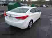 2013 Hyundai Elantra GLS z VIN 5NPDH4AE5DH432104, wystawiony jako IAAI lot #43516103 z przebiegiem 78 995 mil mil oraz . Historia ofert i sprzedaży dostępna na DreamBid. Obrazek 4.