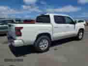 2022 Nissan Frontier SV с VIN 1N6ED1EK4NN691650, выставлен на аукционе Copart как лот 65294265 с пробегом 51 825 миль миль и Списание • Salvage title. История ставок и продаж доступна на DreamBid. Изображение 3.