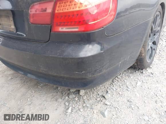 2007 BMW 3 Series 328i с VIN WBAWB33557P130027, выставлен на аукционе IAAI как лот 42397349 с пробегом 185 867 миль миль и . История ставок и продаж доступна на DreamBid. Изображение 14.