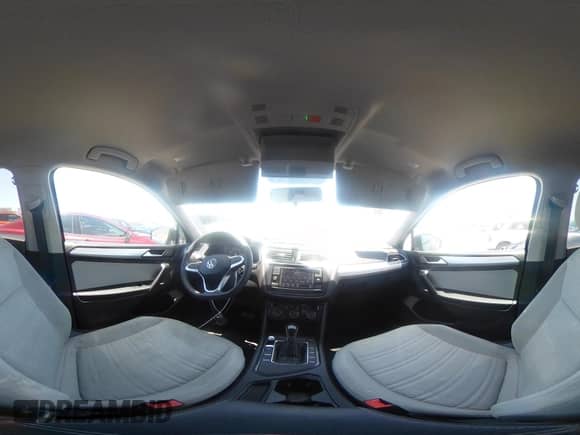 2022 Volkswagen Tiguan S z VIN 3VV1B7AX2NM005158, wystawiony jako IAAI lot #42512832 z przebiegiem 49 491 mil mil oraz . Historia ofert i sprzedaży dostępna na DreamBid. Obrazek 18.