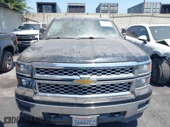2015 Chevrolet Silverado 1500 LT z VIN 1GCVKREH0FZ195024, wystawiony jako IAAI lot #42761282 z przebiegiem Nie podano mil oraz . Historia ofert i sprzedaży dostępna na DreamBid. Obrazek 12.