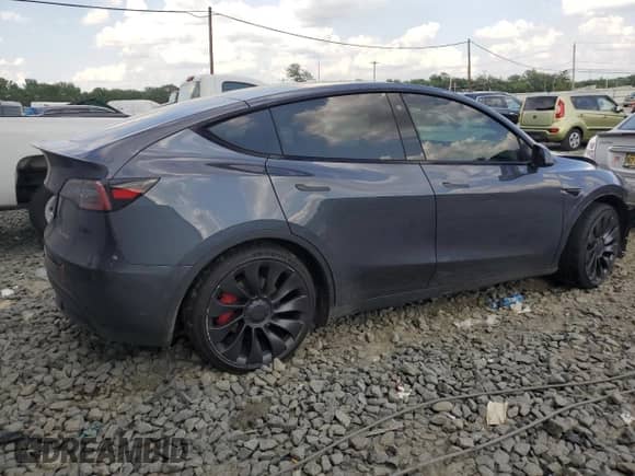 2022 Tesla Model Y Performance с VIN 7SAYGDEF3NF443841, выставлен на аукционе Copart как лот 63751965 с пробегом 34 493 миль миль и Списание • Salvage title. История ставок и продаж доступна на DreamBid. Изображение 3.