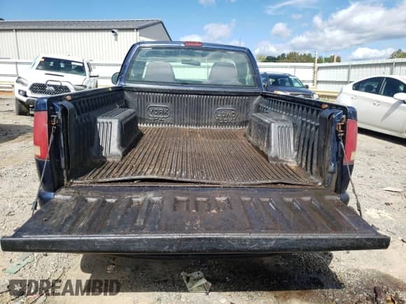 2003 Chevrolet S-10 LS с VIN 1GCCS14H938117532, выставлен на аукционе Copart как лот 85148385 с пробегом Не указан миль и Списание • Salvage title. История ставок и продаж доступна на DreamBid. Изображение 10.