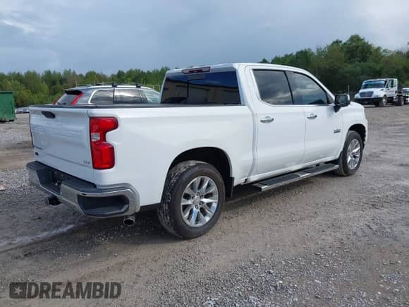 2019 Chevrolet Silverado 1500 LTZ with VIN 3GCPWEED9KG282157, listed as a IAAI auction lot 43401239 with 139,219 mi miles and . Bid and sale history available at DreamBid. Image 4.