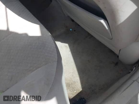 2008 Toyota Camry LE with VIN 4T1BE46K88U735920, listed as a IAAI auction lot 43085852 with 305,010 mi miles and . Bid and sale history available at DreamBid. Image 8.