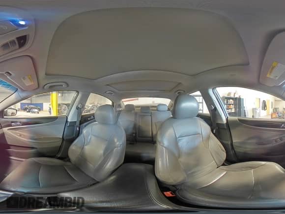 2014 Hyundai Sonata SE with VIN 5NPEC4AC2EH908859, listed as a Copart auction lot 84729815 with 126,260 mi miles and Salvage title. Bid and sale history available at DreamBid. Image 14.