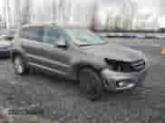 2012 Volkswagen Tiguan SE с VIN WVGBV7AX3CW006368, выставлен на аукционе Copart как лот 79695794 с пробегом 103 343 миль миль и Списание • Salvage title. История ставок и продаж доступна на DreamBid. Изображение 4.