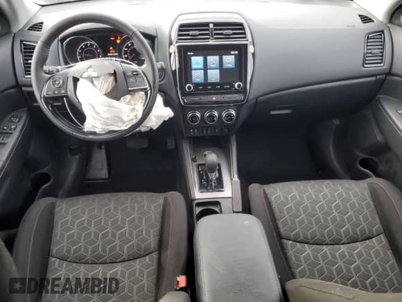 2025 Mitsubishi Outlander S with VIN JA4ARUAU1SU003806, listed as a Copart auction lot 84185115 with 9,317 mi miles and Clean title. Bid and sale history available at DreamBid. Image 8.