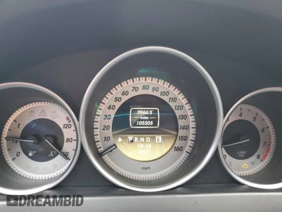 2012 Mercedes-Benz C 250 Sport с VIN WDDGF4HB0CR195890, выставлен на аукционе Copart как лот 82088905 с пробегом 105 505 миль миль и Списание • Salvage title. История ставок и продаж доступна на DreamBid. Изображение 9.