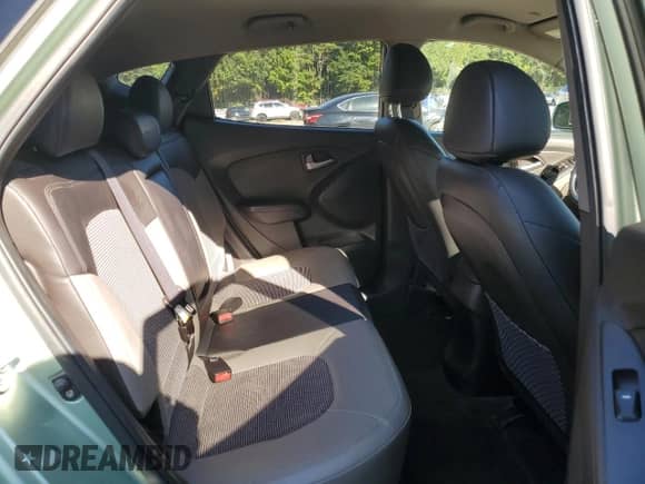 2012 Hyundai Tucson GLS с VIN KM8JUCAC5CU335881, выставлен на аукционе Copart как лот 84771235 с пробегом 103 386 миль миль и Списание • Salvage title. История ставок и продаж доступна на DreamBid. Изображение 11.