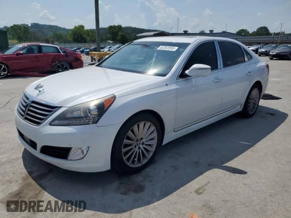 2015 Hyundai Equus Signature with VIN KMHGH4JH6FU095812, listed as a Copart auction lot 62262895 with 101,763 mi miles and Salvage title. Bid and sale history available at DreamBid. Image 1.