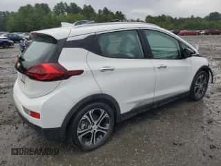 2020 Chevrolet Bolt EV Premier z VIN 1G1FZ6S02L4135681, wystawiony jako Copart lot #67082623 z przebiegiem 23 515 mil mil oraz . Historia ofert i sprzedaży dostępna na DreamBid. Obrazek 3.