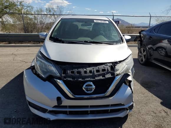 2018 Nissan Note SV z VIN 3N1CE2CP8JL370736, wystawiony jako Copart lot #84779105 z przebiegiem 132 965 mil mil oraz Czysty tytuł • Clean title. Historia ofert i sprzedaży dostępna na DreamBid. Obrazek 5.