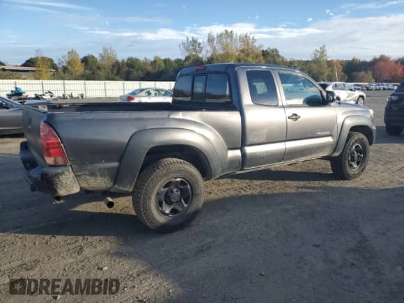 2015 Toyota Tacoma with VIN 5TFUX4EN0FX030379, listed as a Copart auction lot 86554515 with 350,120 mi miles and Clean title. Bid and sale history available at DreamBid. Image 3.