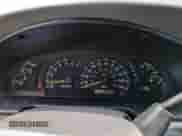 2002 Toyota Tundra SR5 z VIN 5TBRN34192S289613, wystawiony jako Copart lot #67568735 z przebiegiem 226 893 mil mil oraz Szkoda całkowita • Salvage title. Historia ofert i sprzedaży dostępna na DreamBid. Obrazek 9.