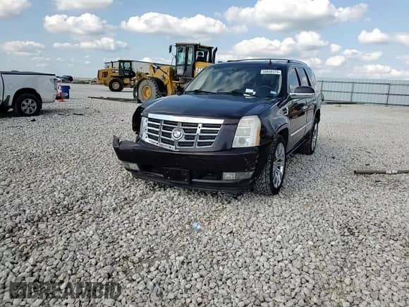 2009 Cadillac Escalade with VIN 1GYFK23259R221884, listed as a Copart auction lot 58848375 with 173,556 mi miles and Salvage title. Bid and sale history available at DreamBid. Image 14.