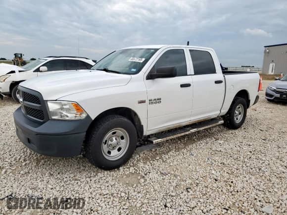 2017 Ram 1500 Tradesman z VIN 3C6RR7KTXHG675480, wystawiony jako Copart lot #60472195 z przebiegiem 105 304 mil mil oraz Czysty tytuł • Clean title. Historia ofert i sprzedaży dostępna na DreamBid. Obrazek 1.