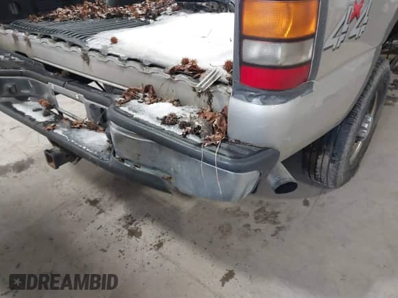 2004 Chevrolet Silverado 2500HD LS с VIN 1GCHK23174F168833, выставлен на аукционе IAAI как лот 41404504 с пробегом 182 815 миль миль и . История ставок и продаж доступна на DreamBid. Изображение 20.