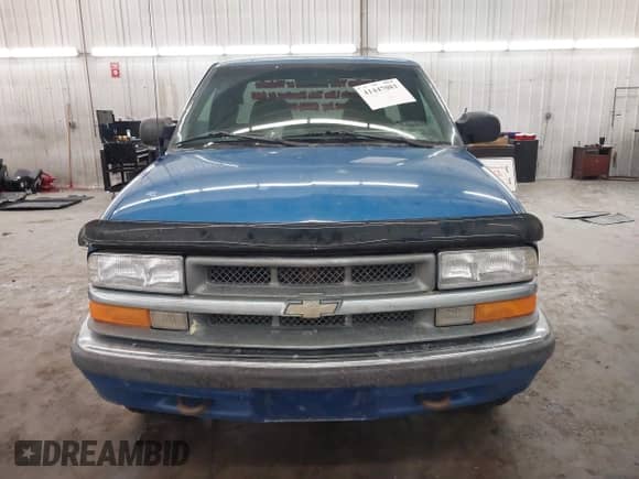 2000 Chevrolet S-10 LS с VIN 1GCDT19W2YK202876, выставлен на аукционе IAAI как лот 41447081 с пробегом 222 016 миль миль и . История ставок и продаж доступна на DreamBid. Изображение 12.
