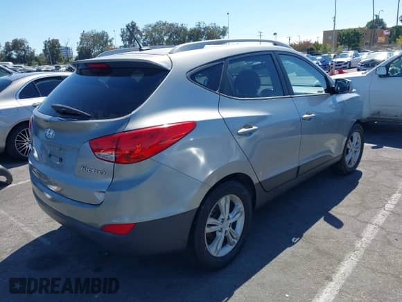 2010 Hyundai Tucson GLS с VIN KM8JU3AC3AU087692, выставлен на аукционе IAAI как лот 42850140 с пробегом 43 183 миль миль и . История ставок и продаж доступна на DreamBid. Изображение 4.