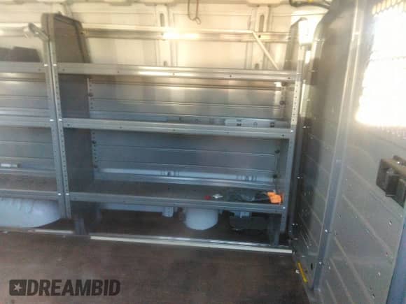 2017 Chevrolet Express Cargo с VIN 1GCWGAFF4H1336232, выставлен на аукционе IAAI как лот 43522955 с пробегом Не указан миль и . История ставок и продаж доступна на DreamBid. Изображение 8.
