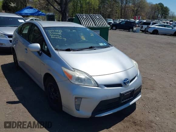 2013 Toyota Prius One z VIN JTDKN3DU4D5665193, wystawiony jako IAAI lot #42137373 z przebiegiem 196 469 mil mil oraz . Historia ofert i sprzedaży dostępna na DreamBid. Obrazek 6.