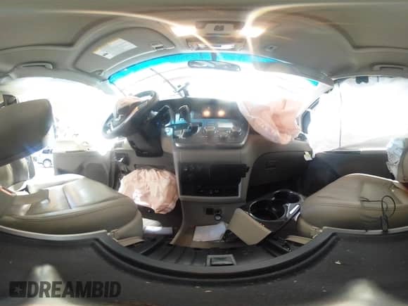 2015 Toyota Sienna XLE z VIN 5TDYK3DC1FS642817, wystawiony jako IAAI lot #42564358 z przebiegiem 93 145 mil mil oraz . Historia ofert i sprzedaży dostępna na DreamBid. Obrazek 18.