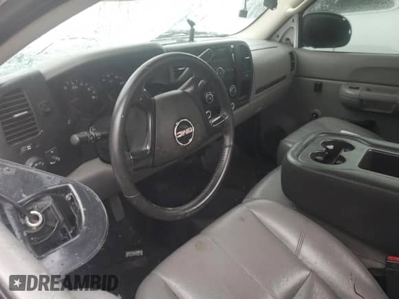 2007 GMC Sierra 1500 Work Truck с VIN 1GTEC14J37Z538767, выставлен на аукционе Copart как лот 85212614 с пробегом Не указан миль и Списание • Salvage title. История ставок и продаж доступна на DreamBid. Изображение 8.