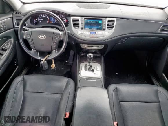 2012 Hyundai Genesis 3.8L с VIN KMHGC4DD1CU191057, выставлен на аукционе Copart как лот 81210045 с пробегом 170 652 миль миль и Чистый • Clean title. История ставок и продаж доступна на DreamBid. Изображение 8.