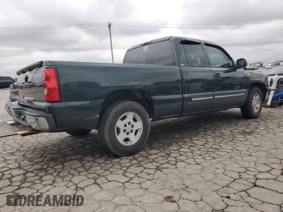 2006 Chevrolet Silverado 1500 Work Truck with VIN 1GCEC19V56Z228467, listed as a Copart auction lot 72442784 with 231,534 mi miles and Salvage title. Bid and sale history available at DreamBid. Image 3.
