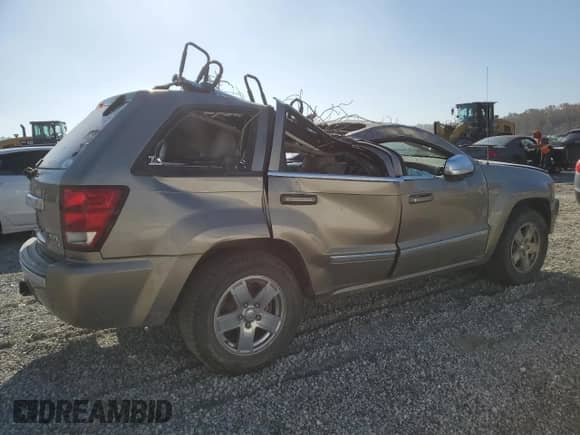 2006 Jeep Grand Cherokee Overland с VIN 1J8HS68296C328782, выставлен на аукционе Copart как лот 78591934 с пробегом 213 944 миль миль и Списание • Salvage title. История ставок и продаж доступна на DreamBid. Изображение 3.