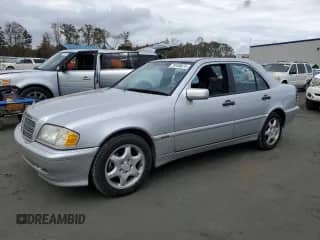 2000 Mercedes-Benz C 230/260/280/320 z VIN WDBHA29G4YA833283, wystawiony jako Copart lot #79109874 z przebiegiem 152 830 mil mil oraz Szkoda całkowita • Salvage title. Historia ofert i sprzedaży dostępna na DreamBid. Obrazek 1.