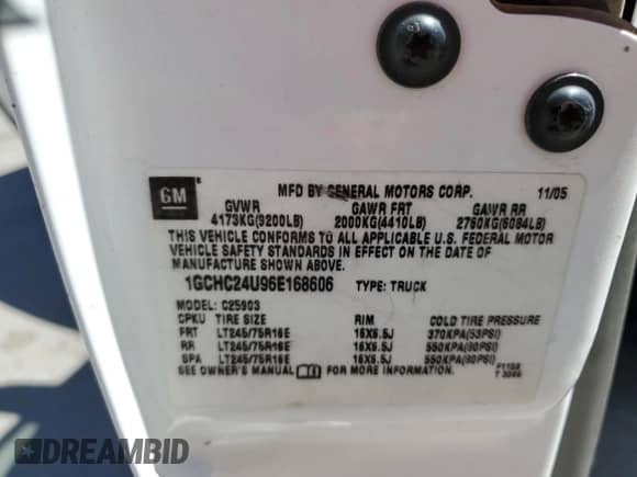 2006 Chevrolet Silverado 2500HD LS с VIN 1GCHC24U96E168606, выставлен на аукционе Copart как лот 54759125 с пробегом 316 704 миль миль и Чистый • Clean title. История ставок и продаж доступна на DreamBid. Изображение 12.