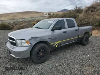 2019 Ram 1500 Tradesman z VIN 1C6RR7SM6KS675646, wystawiony jako Copart lot #86409465 z przebiegiem 81 304 mil mil oraz Szkoda całkowita • Salvage title. Historia ofert i sprzedaży dostępna na DreamBid. Obrazek 1.
