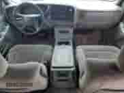 2000 Chevrolet Silverado 2500 LS с VIN 1GCGK29U8YE408139, выставлен на аукционе Copart как лот 60900574 с пробегом 183 080 миль миль и Чистый • Clean title. История ставок и продаж доступна на DreamBid. Изображение 8.
